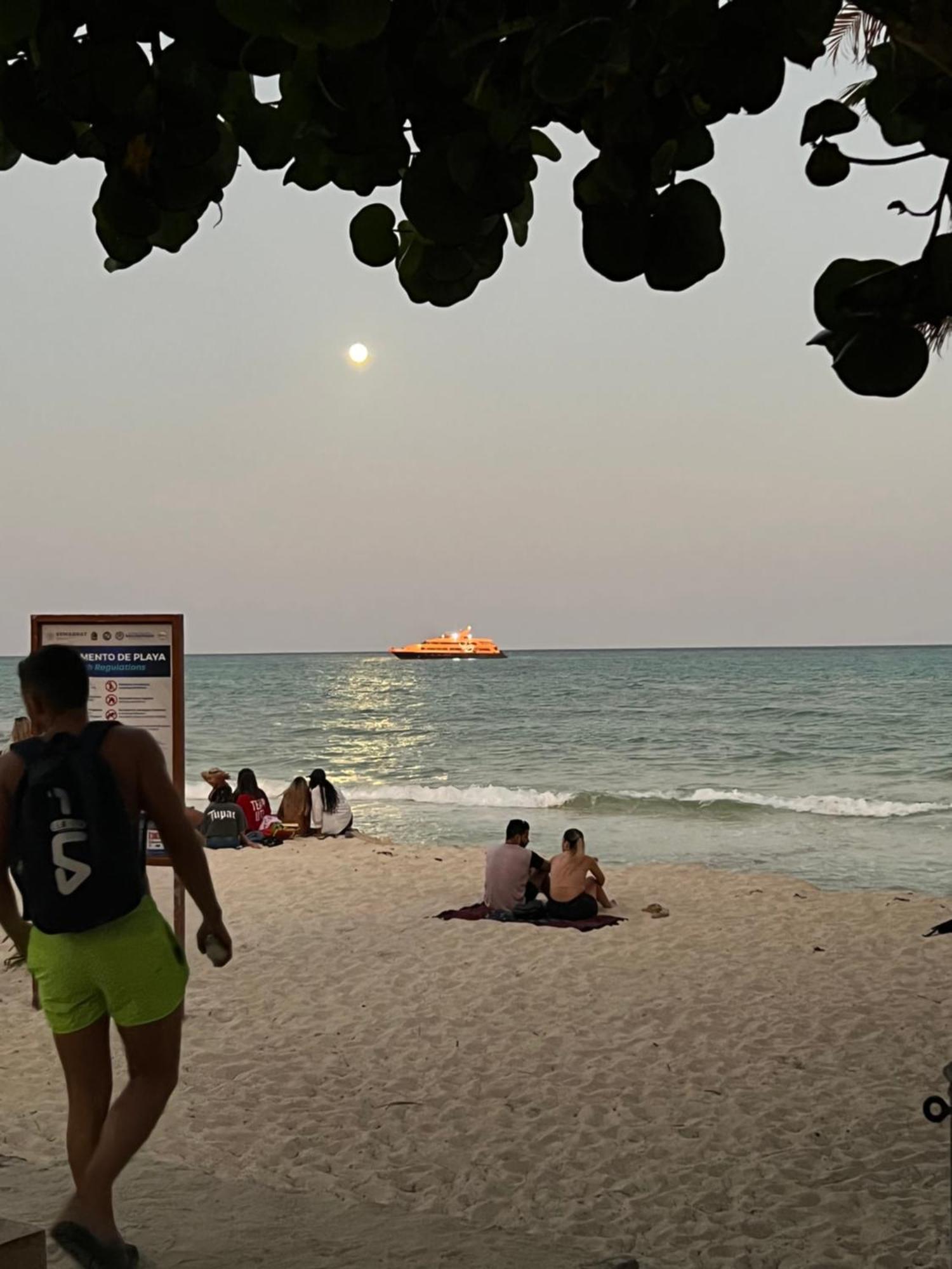Luxury Beachfront Apartamento Playa del Carmen
